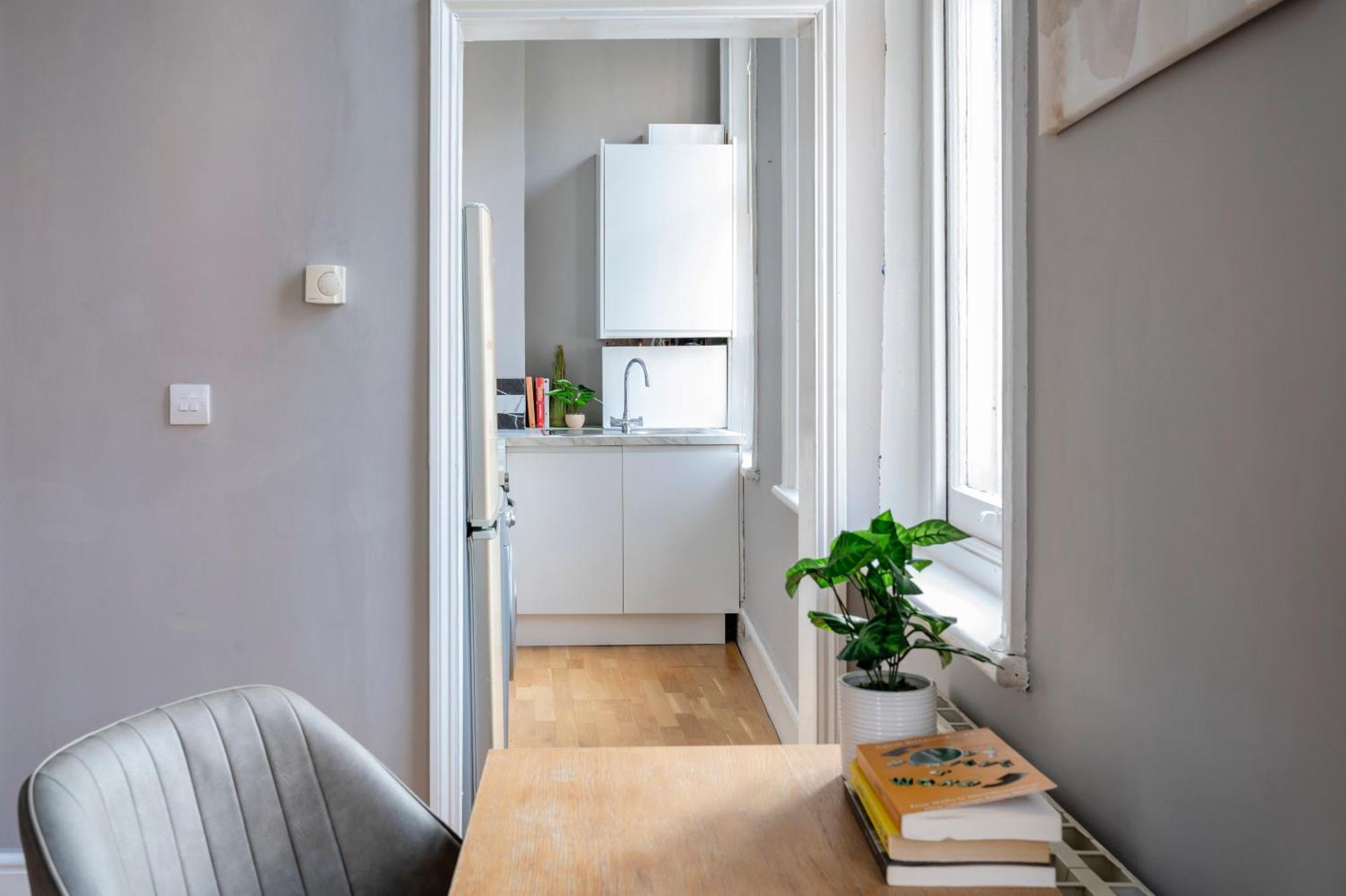 Sunny Corner Apartment In Center Of London Exterior photo